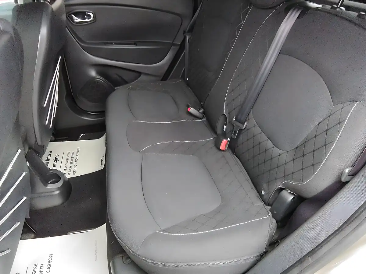 Used 2017 Renault Captur Dynamique S Medianav Beige - Interior and Exterior details 17