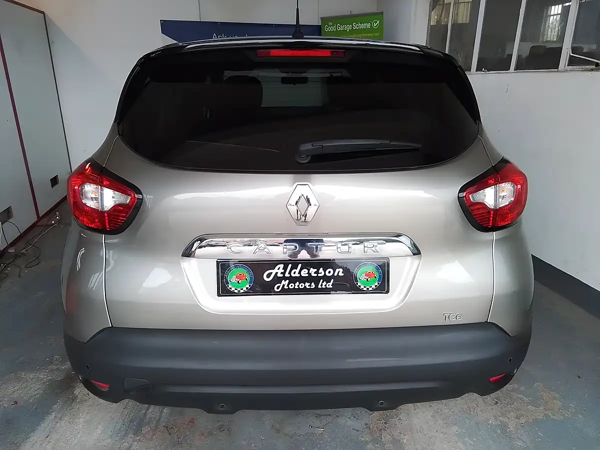 Used 2017 Renault Captur Dynamique S Medianav Beige - Interior and Exterior details 5