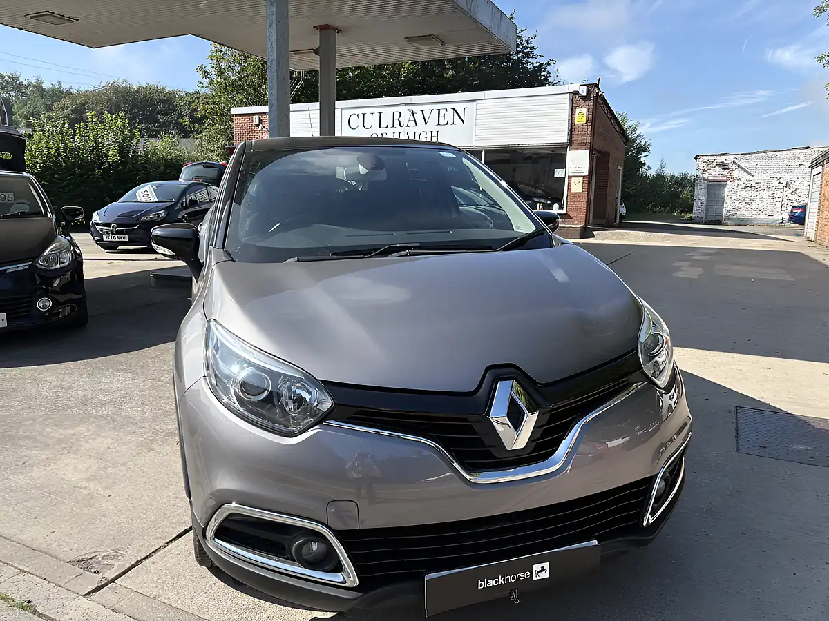 Used 2017 Renault Captur Dynamique S Nav Black - Front View