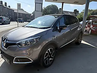 Used 2017 Renault Captur Dynamique S Nav Black - Interior and Exterior details 3