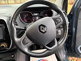 Used 2017 Renault Captur Dynamique S Nav Blue - Interior and Exterior details 13