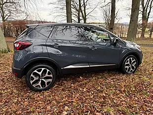 Used 2017 Renault Captur Dynamique S Nav Blue - Interior and Exterior details 4