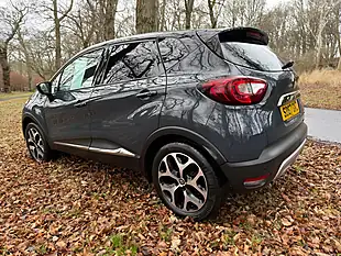 Used 2017 Renault Captur Dynamique S Nav Blue - Interior and Exterior details 8