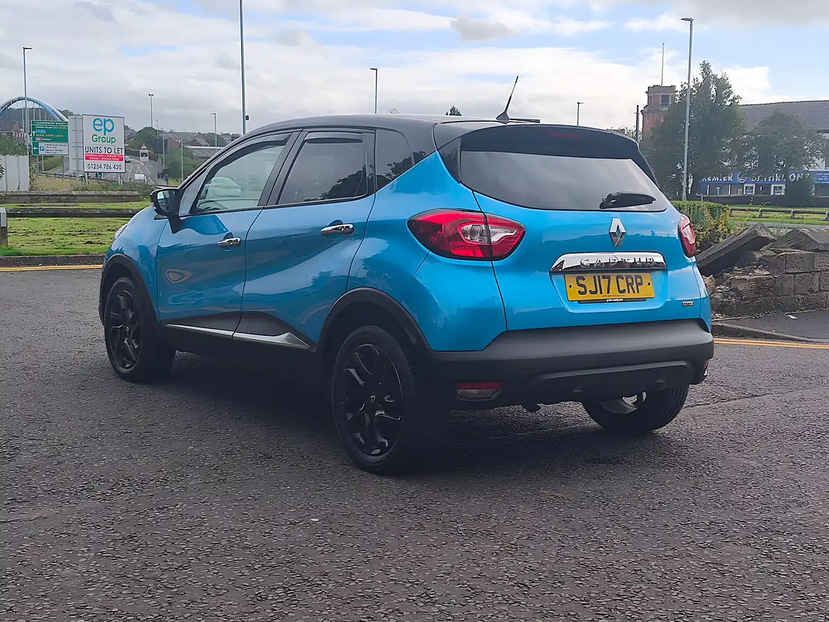 Used 2017 Renault Captur Dynamique S Nav Blue - Interior and Exterior details 15