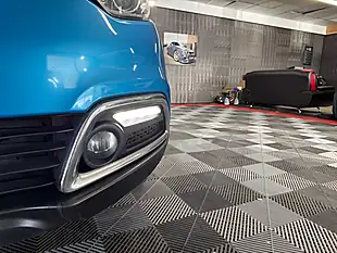 Used 2017 Renault Captur Dynamique S Nav Blue - Interior and Exterior details 10