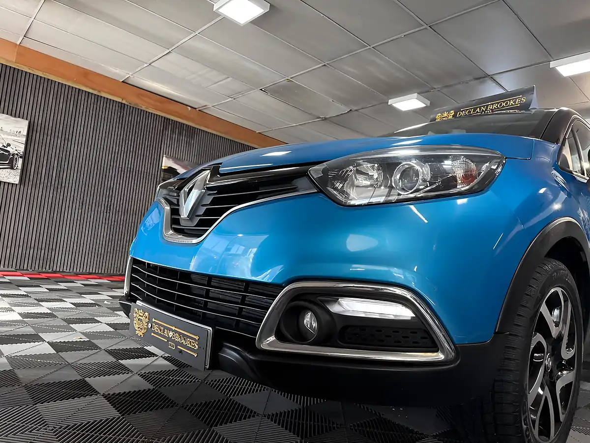 Used 2017 Renault Captur Dynamique S Nav Blue - Interior and Exterior details 11