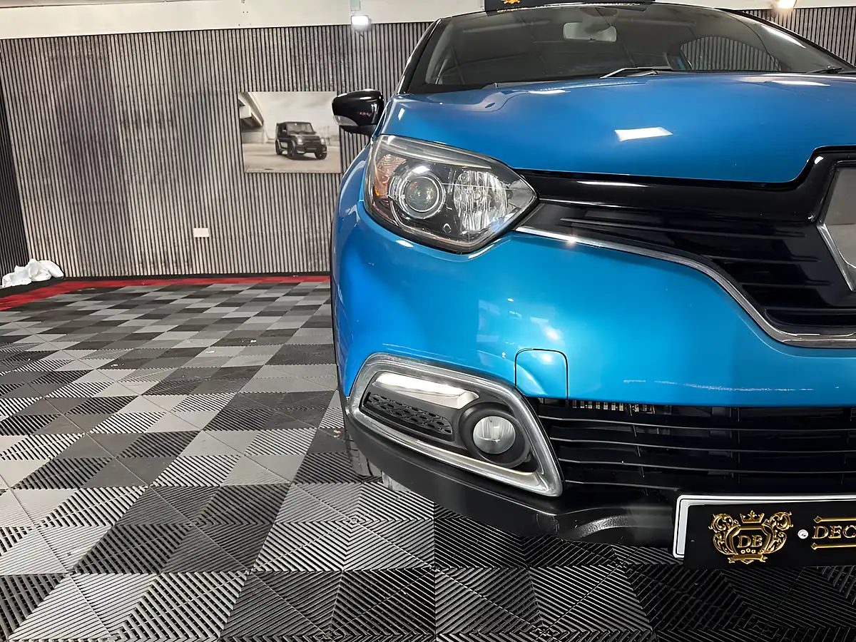 Used 2017 Renault Captur Dynamique S Nav Blue - Interior and Exterior details 13