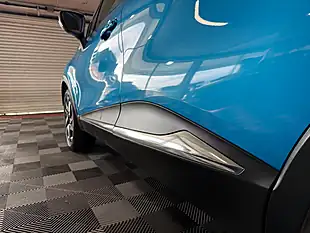 Used 2017 Renault Captur Dynamique S Nav Blue - Interior and Exterior details 14