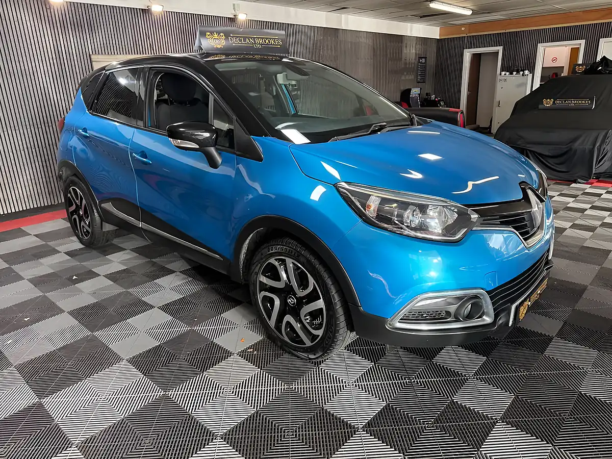 Used 2017 Renault Captur Dynamique S Nav Blue - Interior and Exterior details 2
