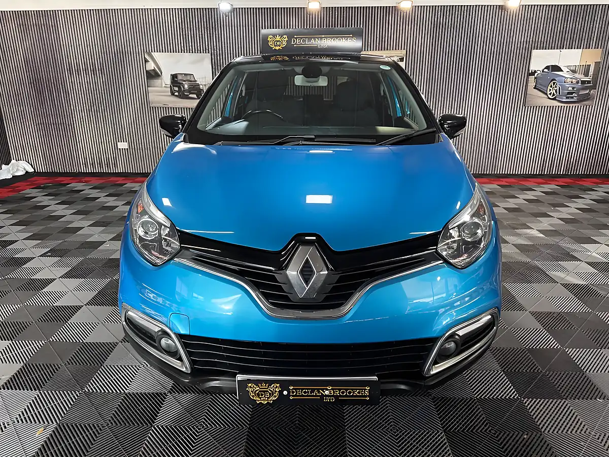 Used 2017 Renault Captur Dynamique S Nav Blue - Interior and Exterior details 3