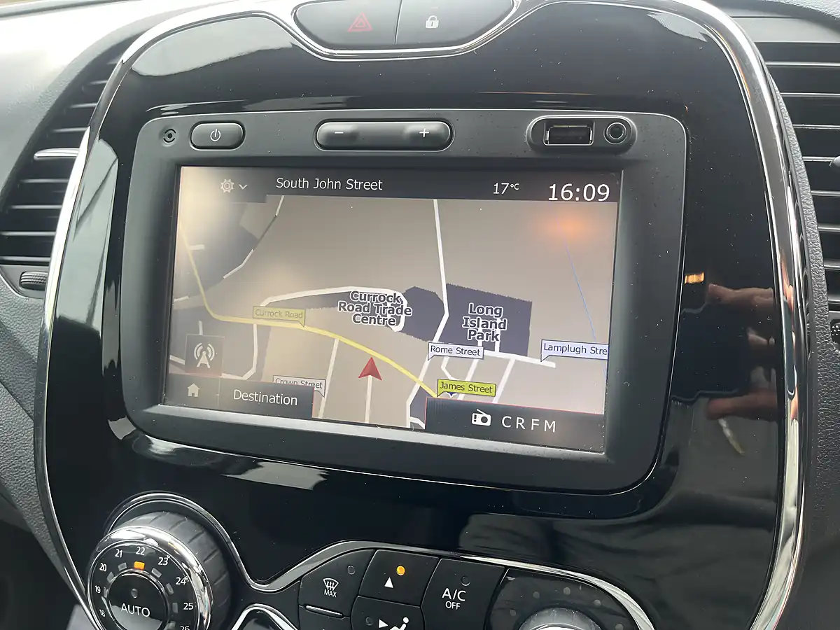 Used 2017 Renault Captur Dynamique S Nav Grey - Interior and Exterior details 10