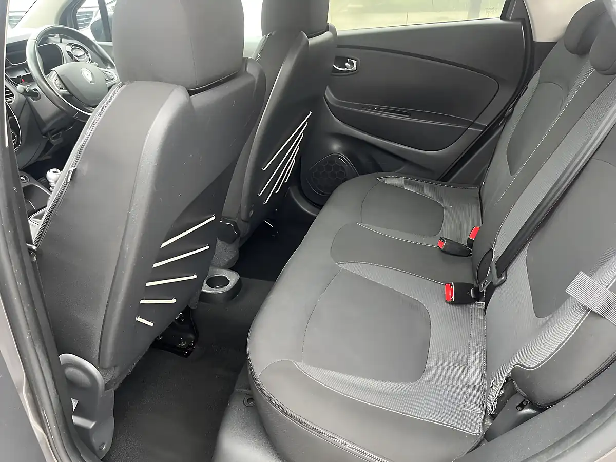 Used 2017 Renault Captur Dynamique S Nav Grey - Interior and Exterior details 18