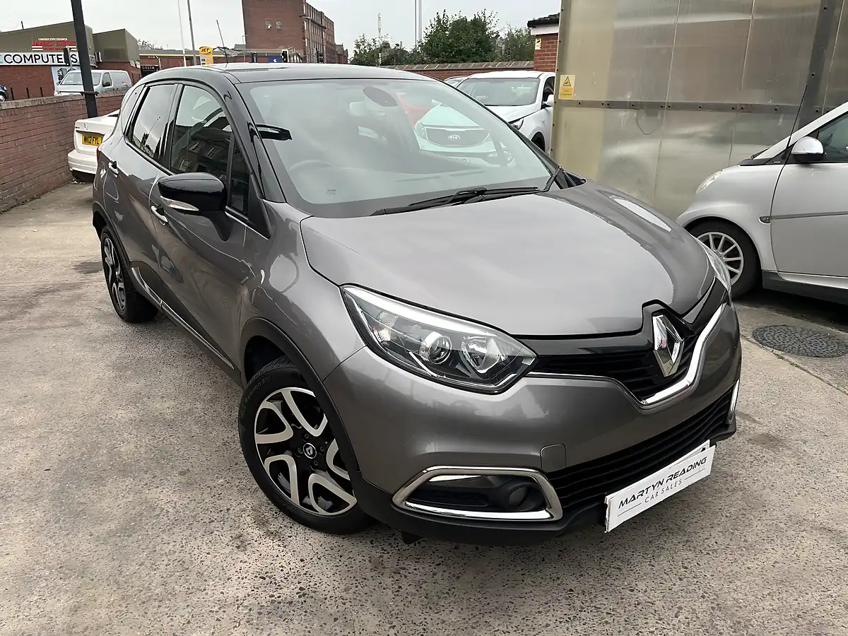Used 2017 Renault Captur Dynamique S Nav Grey - Interior and Exterior details 2