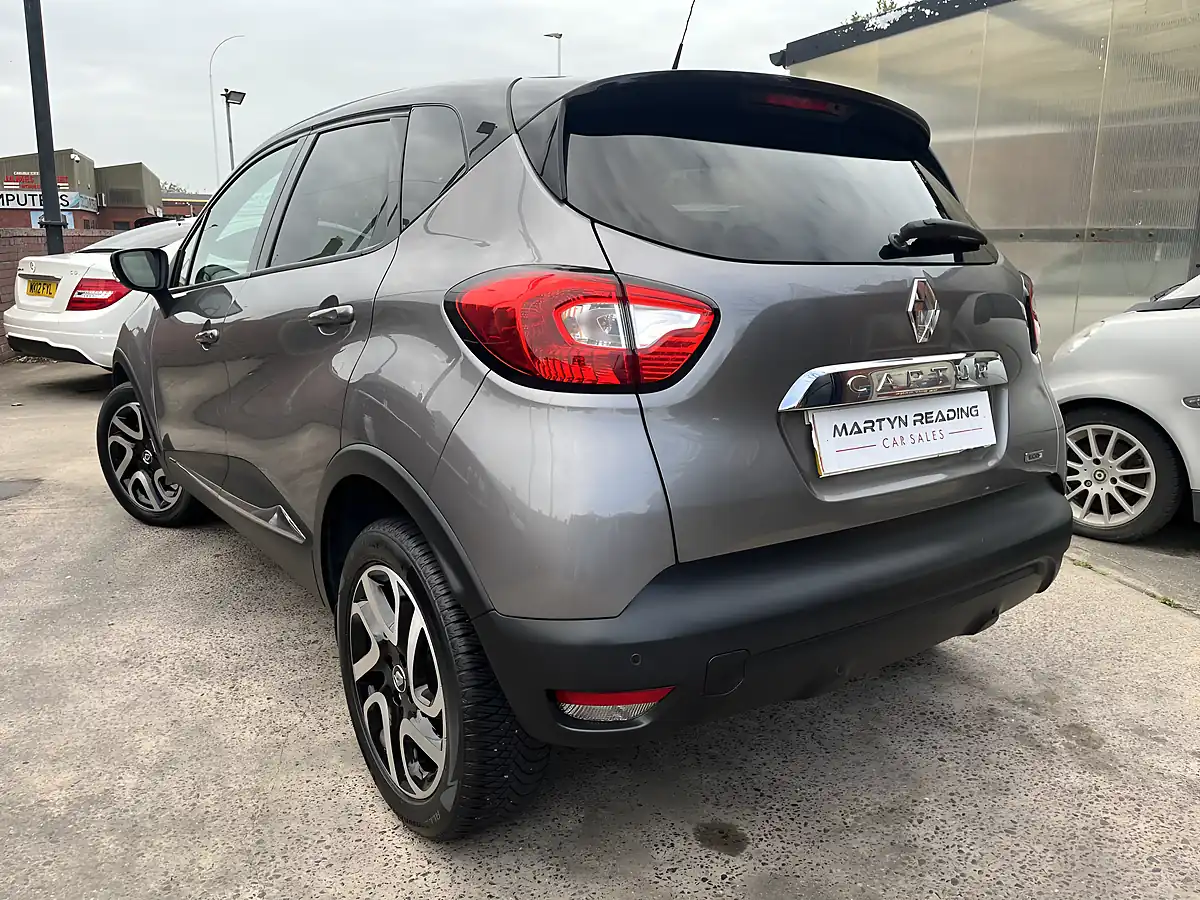 Used 2017 Renault Captur Dynamique S Nav Grey - Interior and Exterior details 5
