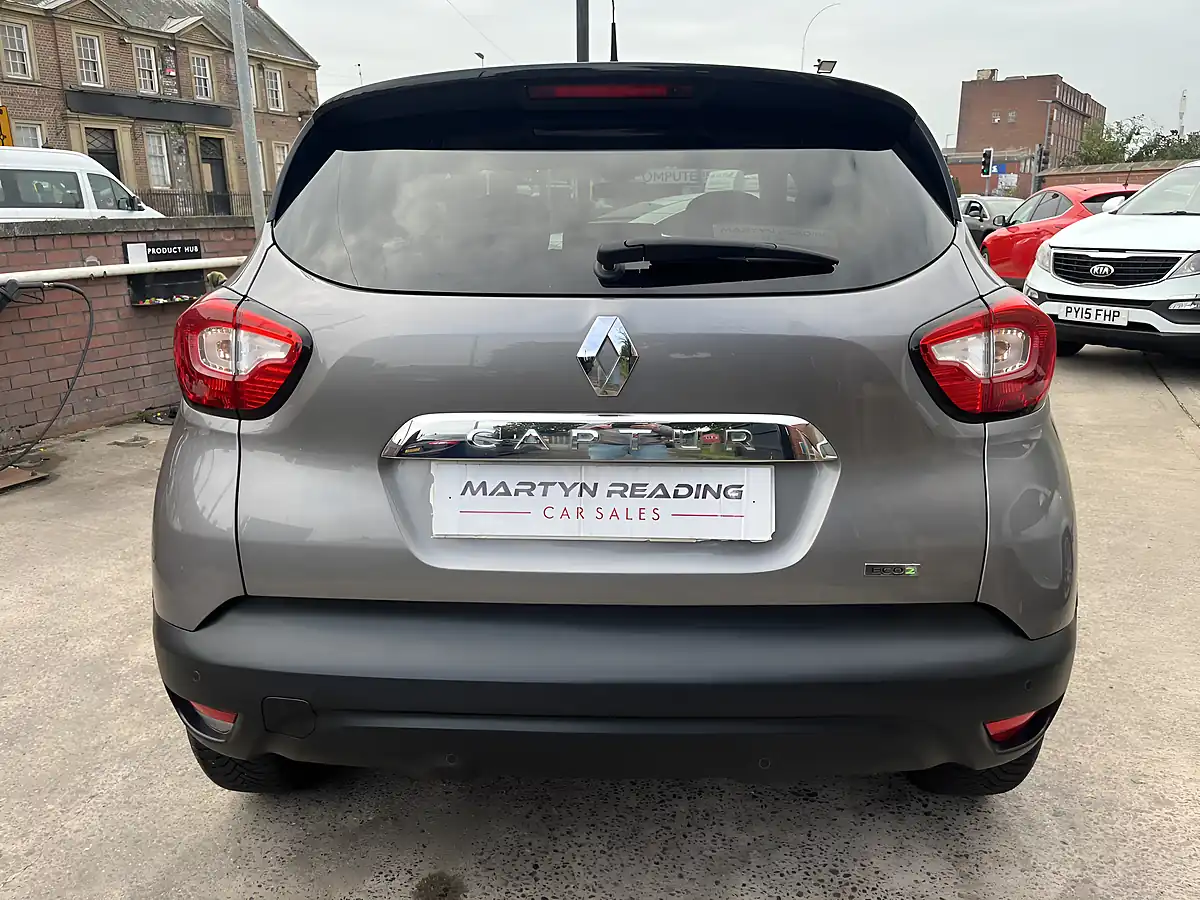 Used 2017 Renault Captur Dynamique S Nav Grey - Interior and Exterior details 7