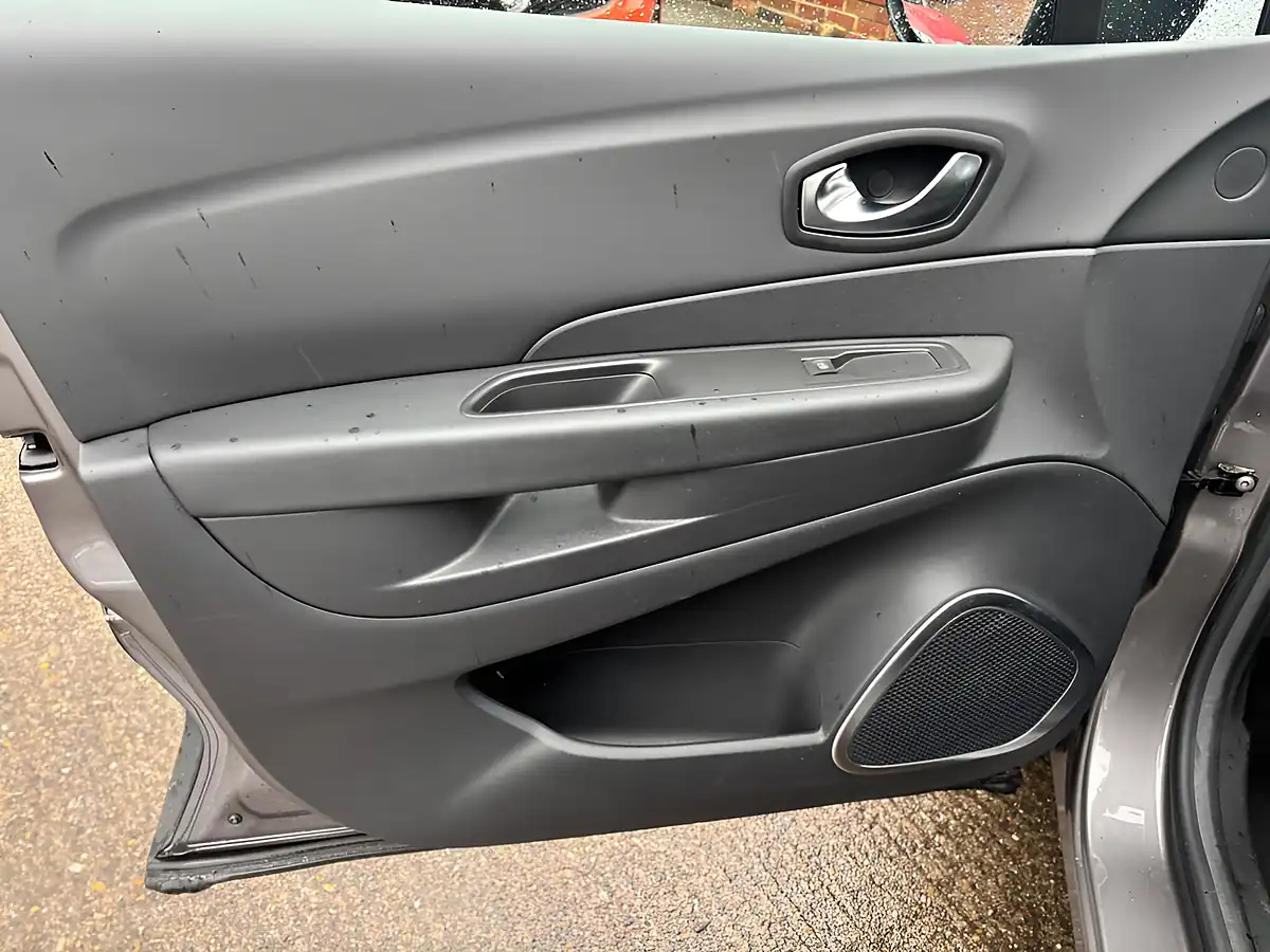 Used 2017 Renault Captur Dynamique S Nav Grey - Interior and Exterior details 20