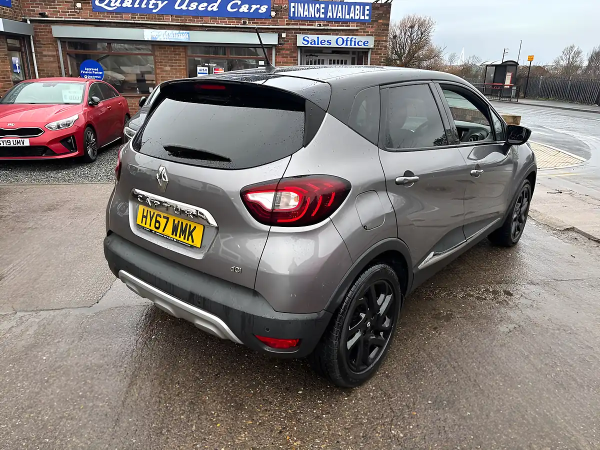 Used 2017 Renault Captur Dynamique S Nav Grey - Interior and Exterior details 8