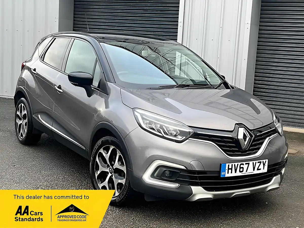 Used 2017 Renault Captur Dynamique S Nav Grey - Front View