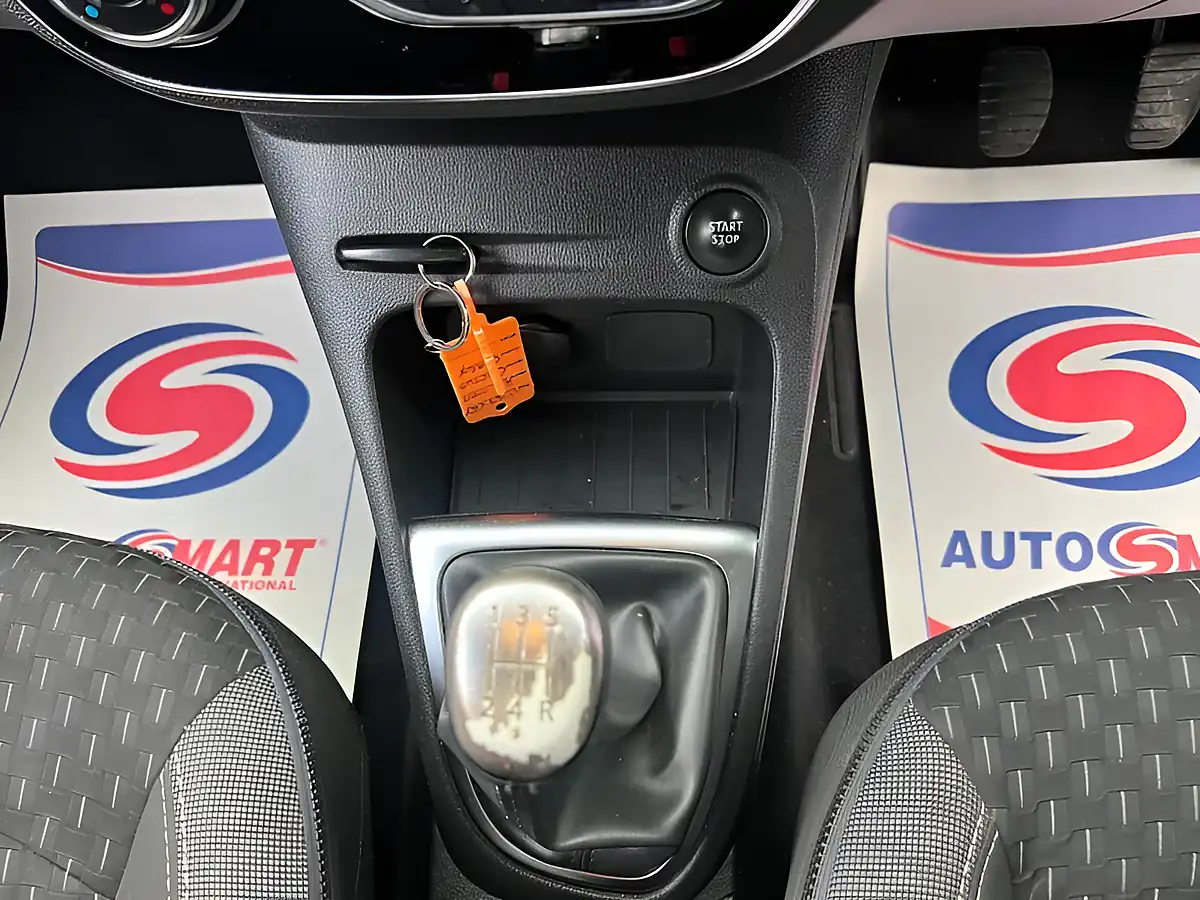 Used 2017 Renault Captur Dynamique S Nav Grey - Interior and Exterior details 19