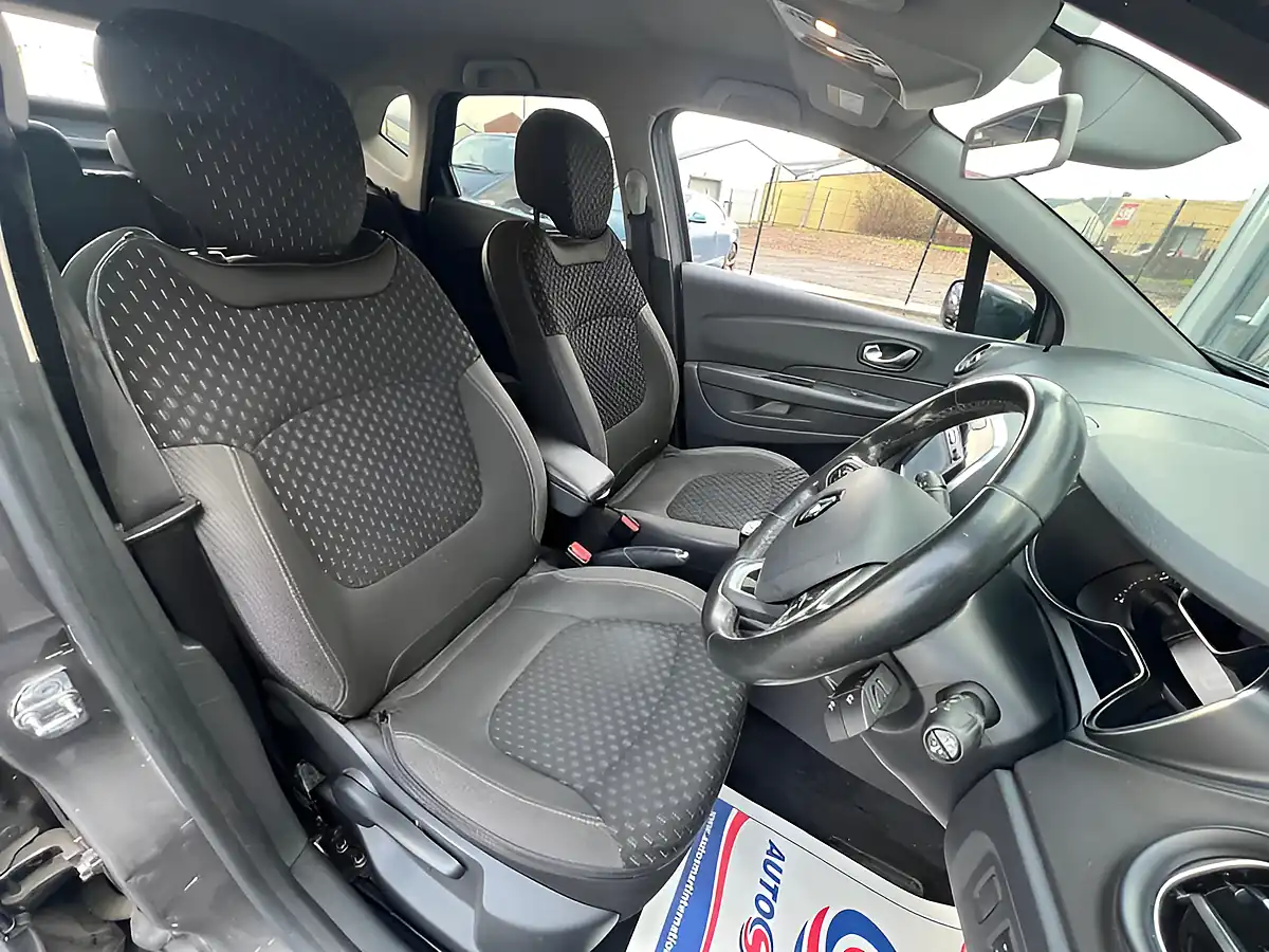 Used 2017 Renault Captur Dynamique S Nav Grey - Interior and Exterior details 20