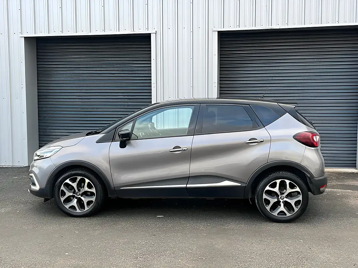 Used 2017 Renault Captur Dynamique S Nav Grey - Interior and Exterior details 5