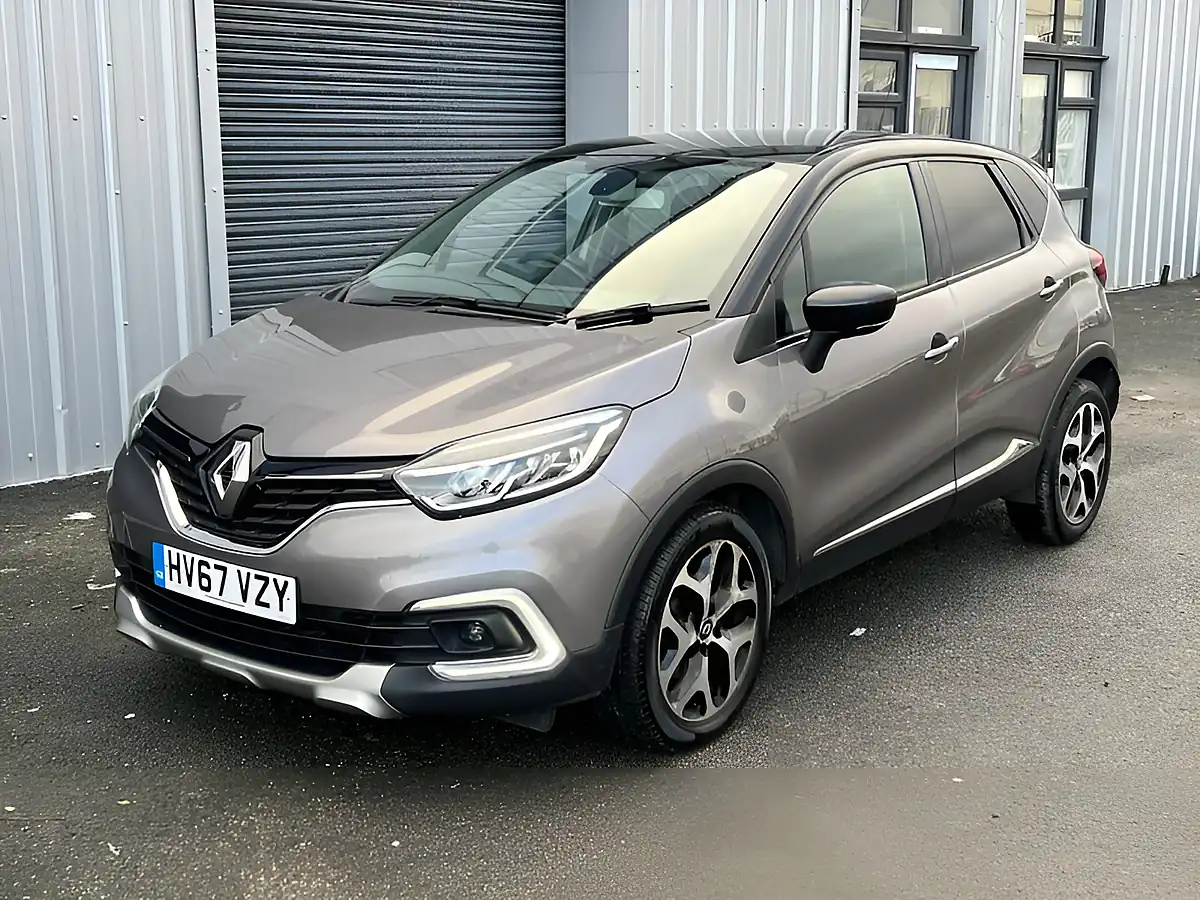 Used 2017 Renault Captur Dynamique S Nav Grey - Interior and Exterior details 9