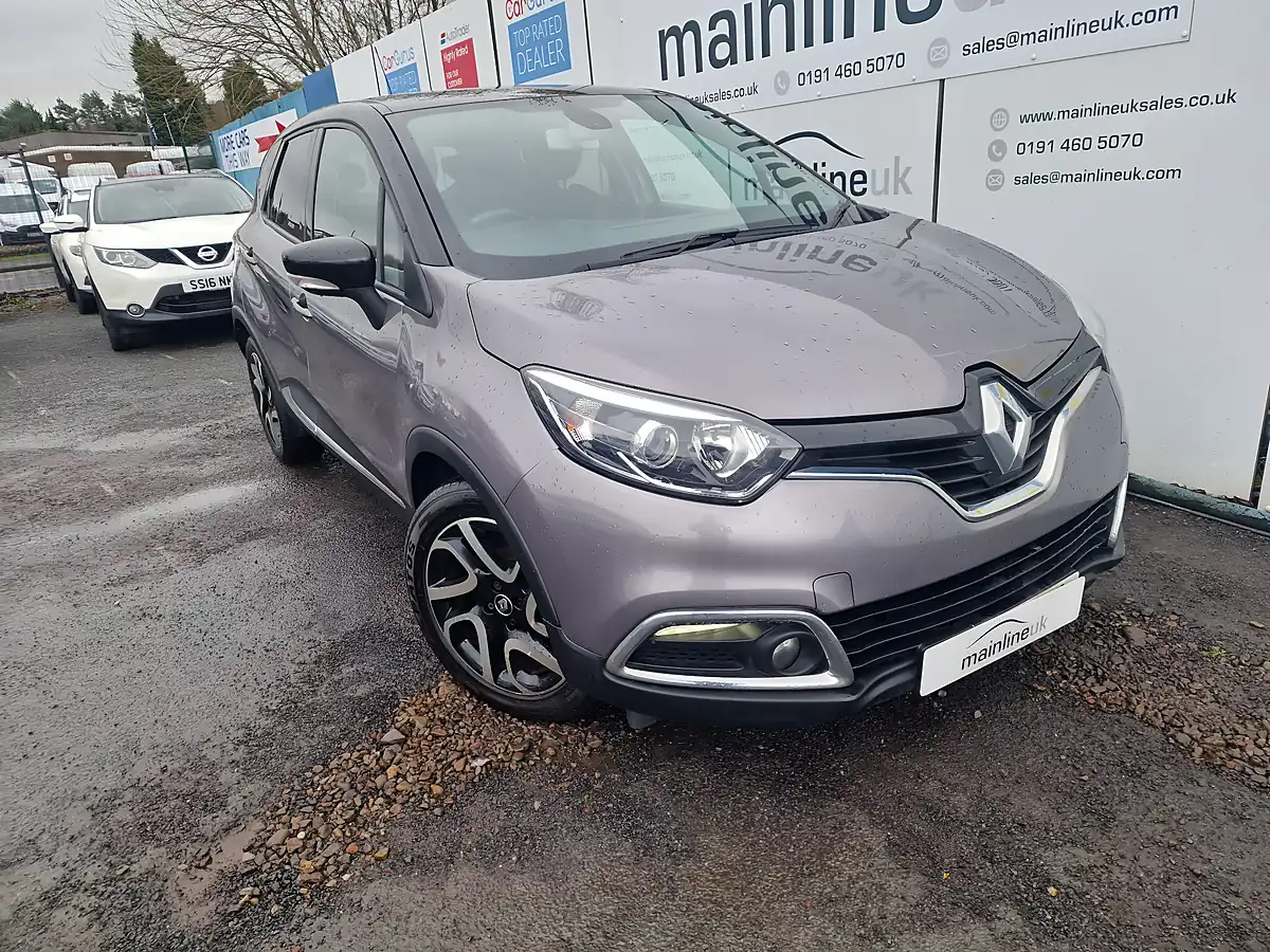 Used 2017 Renault Captur Dynamique S Nav Grey - Front View