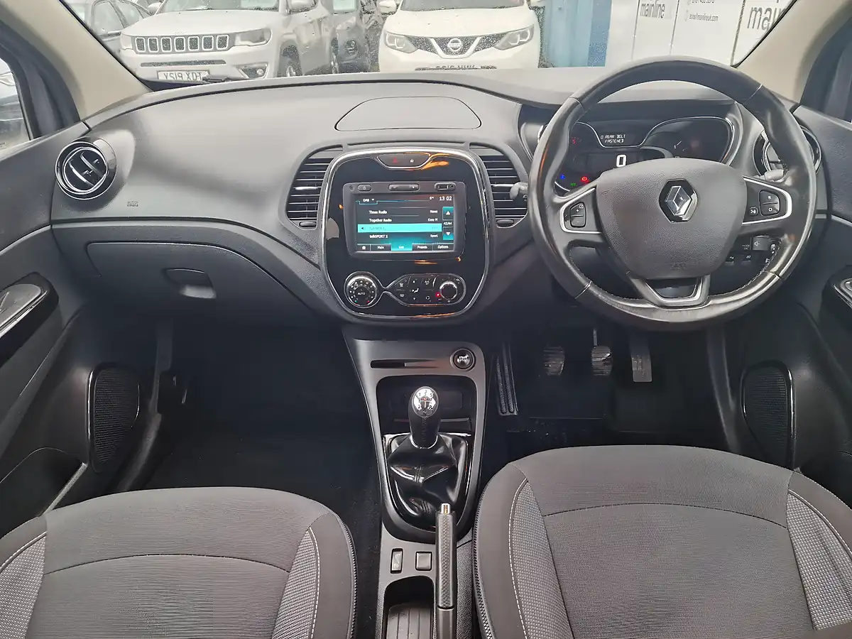 Used 2017 Renault Captur Dynamique S Nav Grey - Interior and Exterior details 10