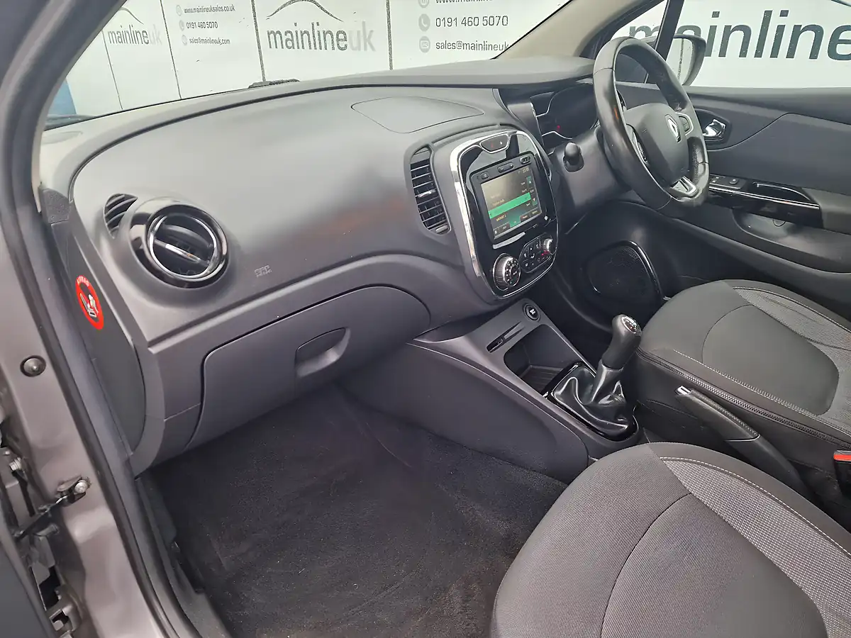 Used 2017 Renault Captur Dynamique S Nav Grey - Interior and Exterior details 11