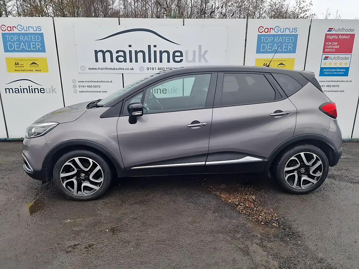 Used 2017 Renault Captur Dynamique S Nav Grey - Interior and Exterior details 4