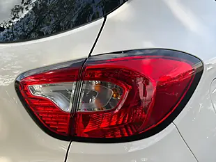 Used 2017 Renault Captur Dynamique S Nav Metallic Red - Interior and Exterior details 20