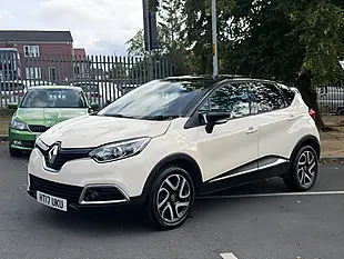 Used 2017 Renault Captur Dynamique S Nav Metallic Red - Interior and Exterior details 3