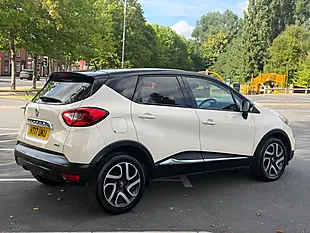 Used 2017 Renault Captur Dynamique S Nav Metallic Red - Interior and Exterior details 7