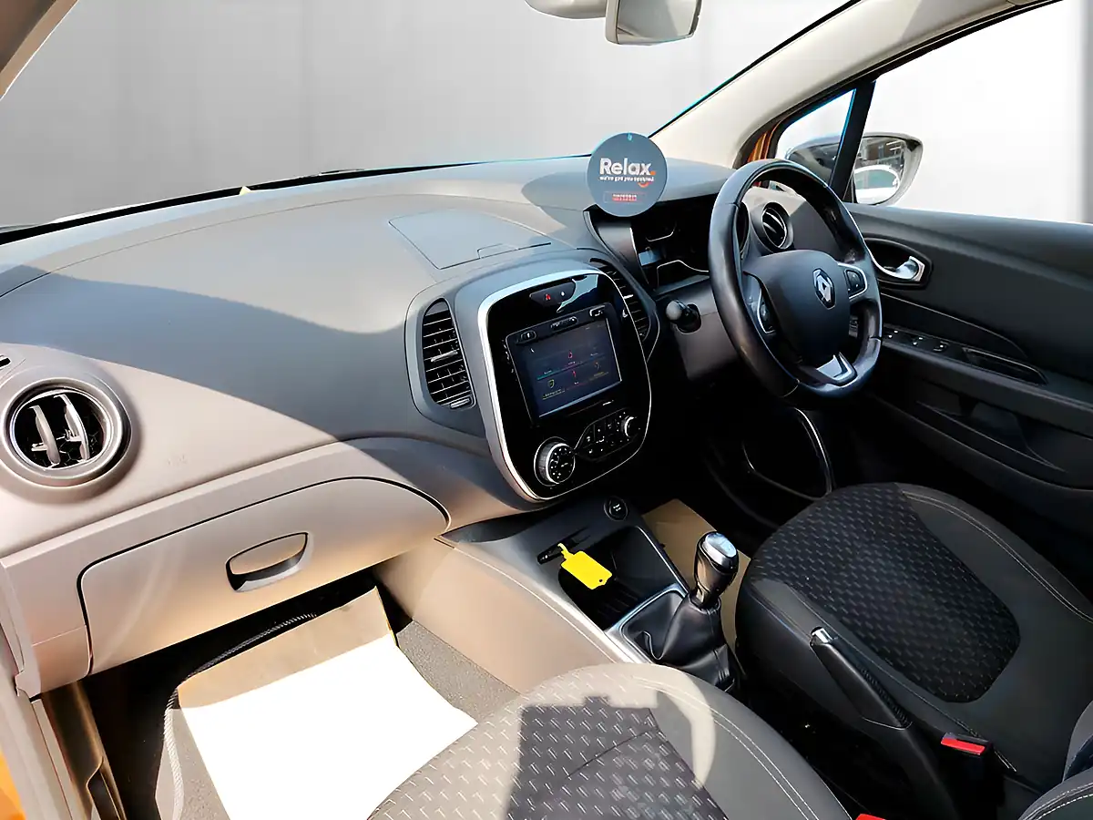 Used 2017 Renault Captur Dynamique S Nav Orange - Interior and Exterior details 12