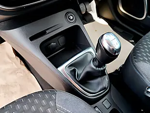 Used 2017 Renault Captur Dynamique S Nav Orange - Interior and Exterior details 18