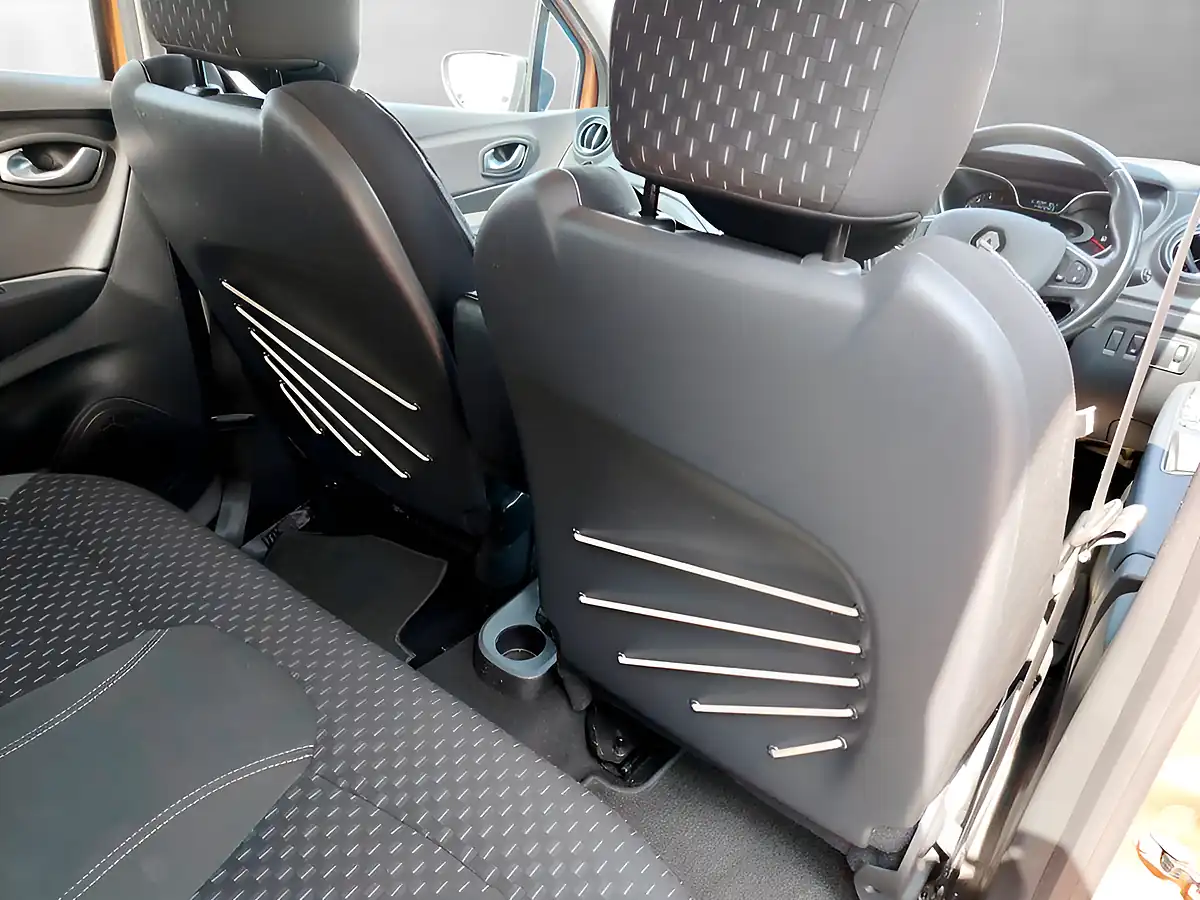 Used 2017 Renault Captur Dynamique S Nav Orange - Interior and Exterior details 19