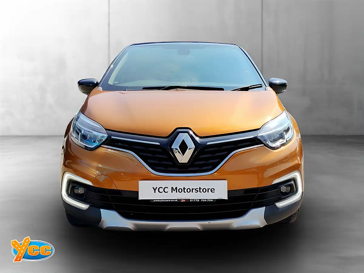 Used 2017 Renault Captur Dynamique S Nav Orange - Interior and Exterior details 2