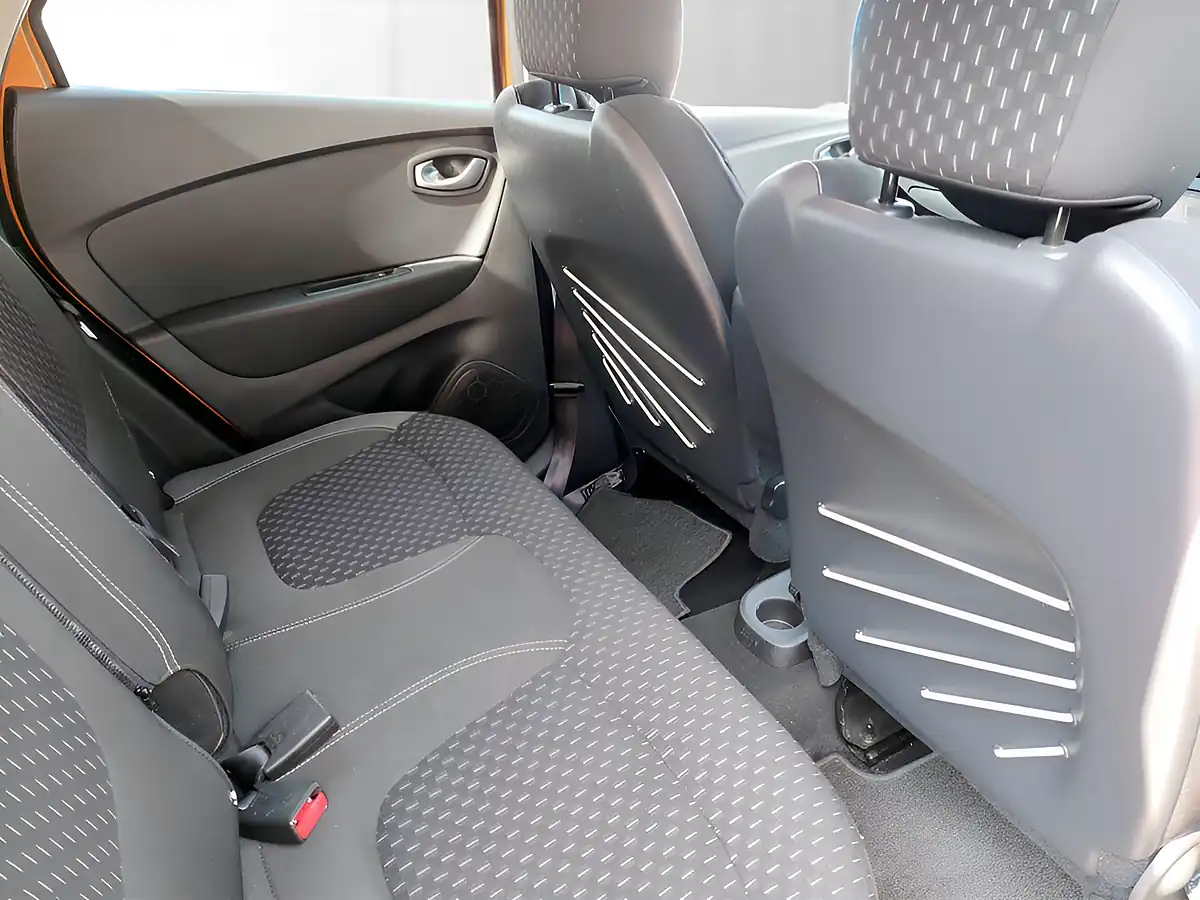 Used 2017 Renault Captur Dynamique S Nav Orange - Interior and Exterior details 20