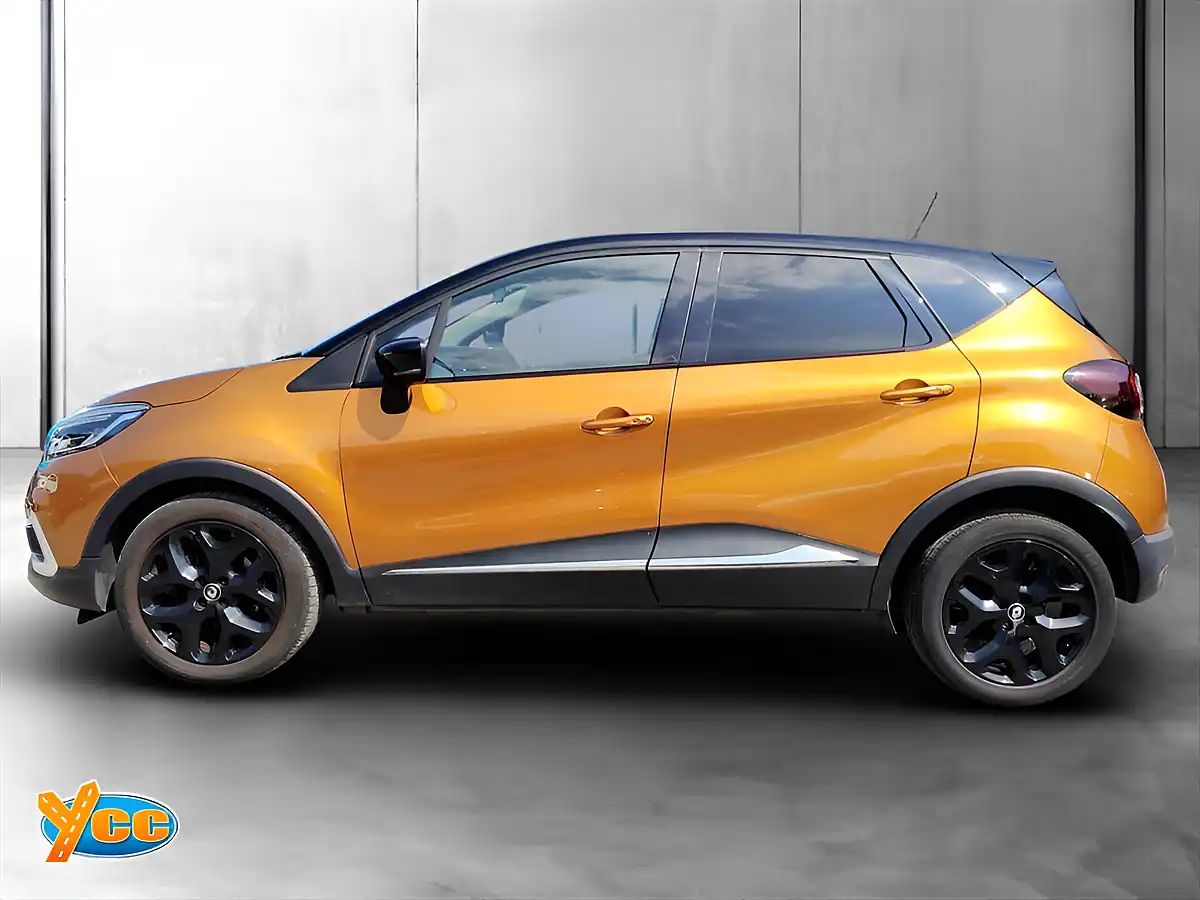 Used 2017 Renault Captur Dynamique S Nav Orange - Interior and Exterior details 4