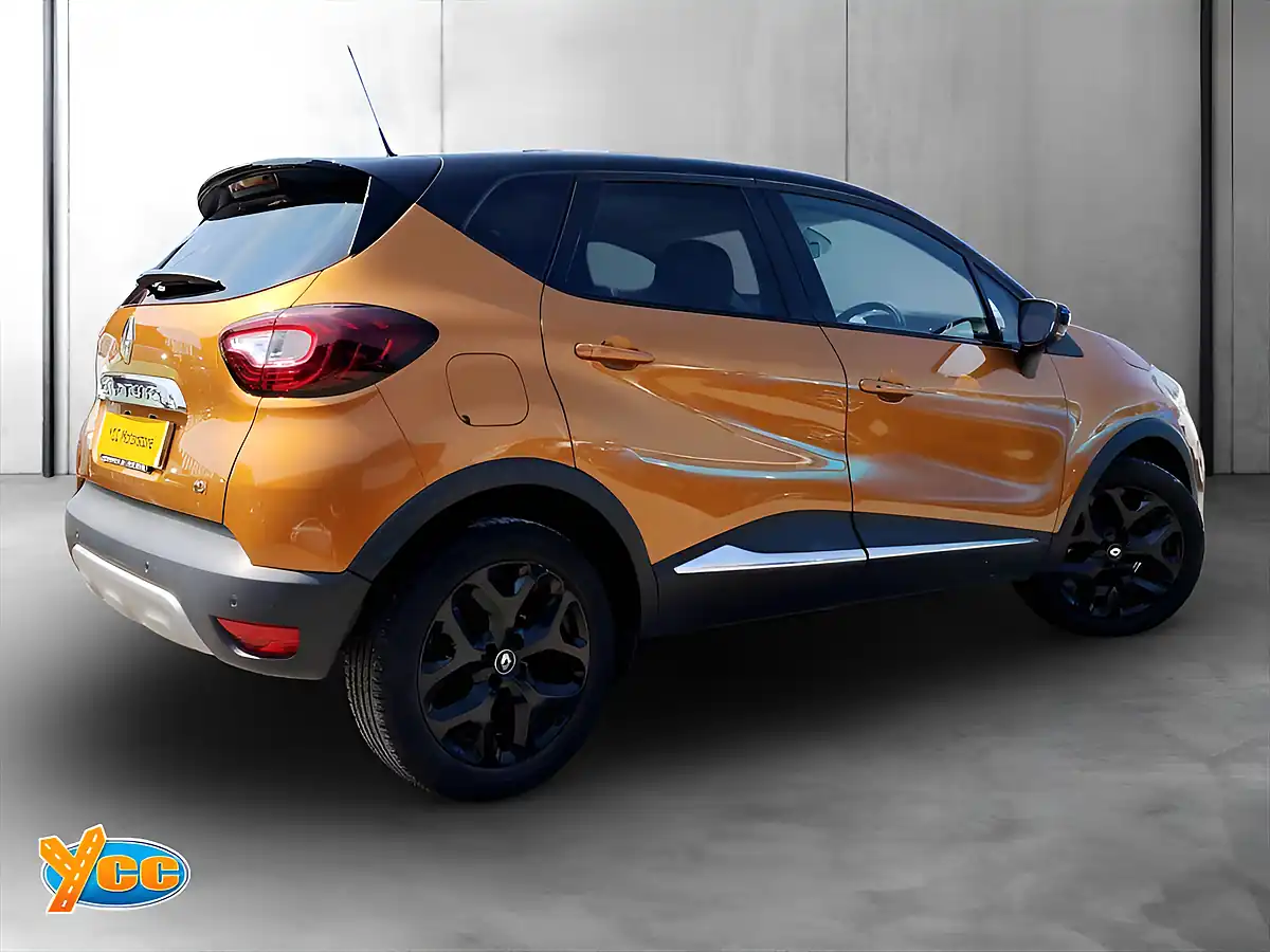 Used 2017 Renault Captur Dynamique S Nav Orange - Interior and Exterior details 7