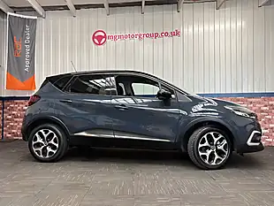 Used 2017 Renault Captur Dynamique S Nav Oyster Grey - Interior and Exterior details 2
