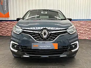 Used 2017 Renault Captur Dynamique S Nav Oyster Grey - Interior and Exterior details 4