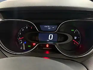 Used 2017 Renault Captur Dynamique S Nav Oyster Grey - Interior and Exterior details 6