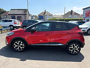 Used 2017 Renault Captur Dynamique S Nav Red - Interior and Exterior details 10