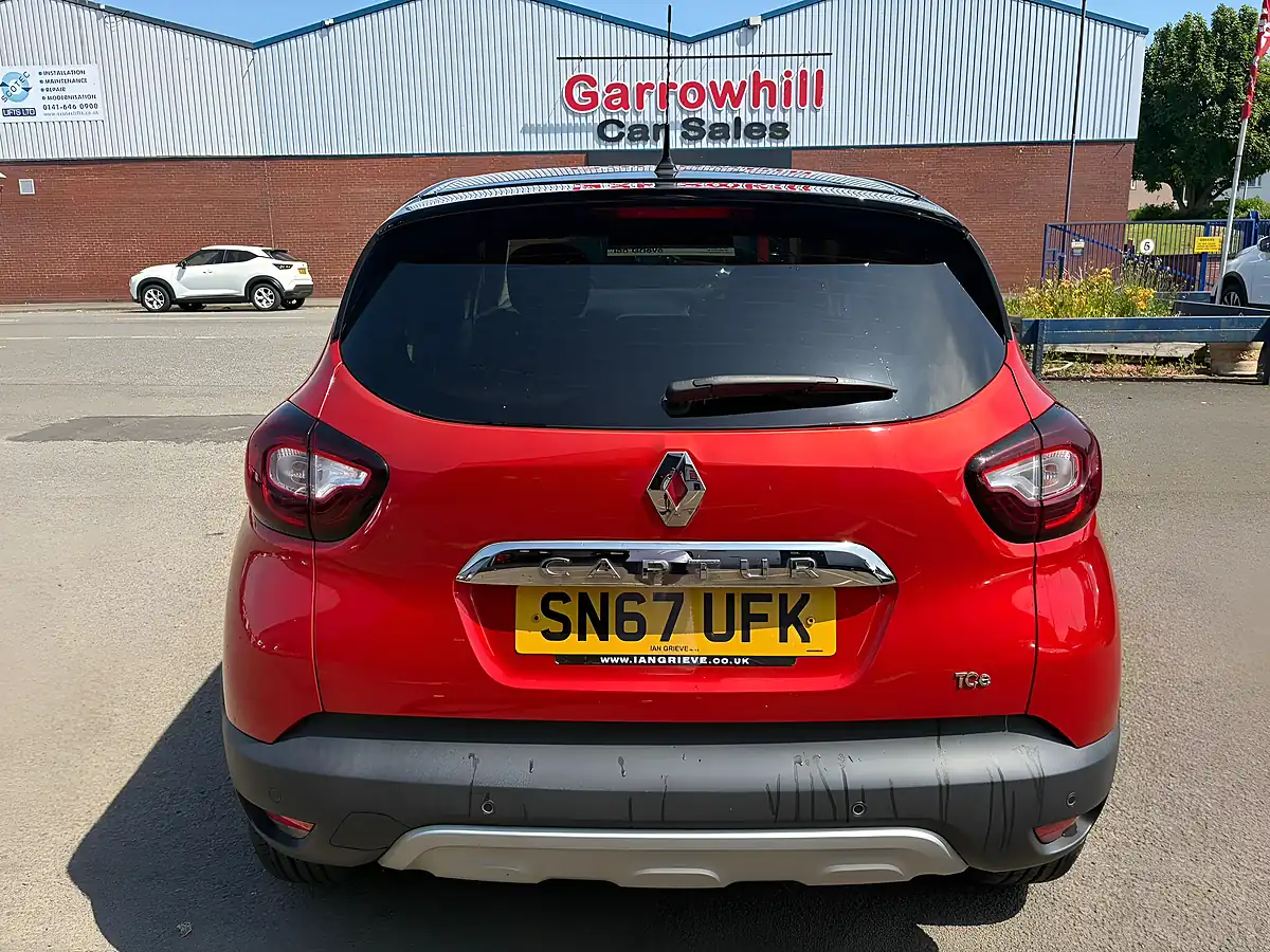 Used 2017 Renault Captur Dynamique S Nav Red - Interior and Exterior details 5