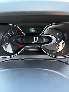 Used 2017 Renault Captur Dynamique S Nav Red - Interior and Exterior details 13