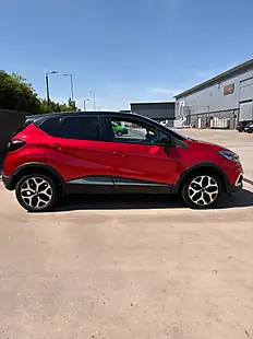 Used 2017 Renault Captur Dynamique S Nav Red - Interior and Exterior details 5