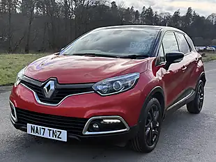 Used 2017 Renault Captur Dynamique S Nav Red - Interior and Exterior details 10