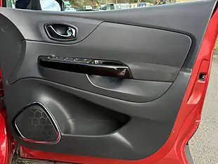 Used 2017 Renault Captur Dynamique S Nav Red - Interior and Exterior details 16