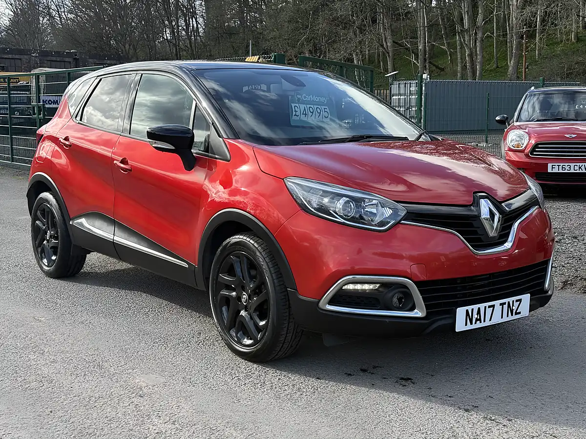 Used 2017 Renault Captur Dynamique S Nav Red - Interior and Exterior details 3